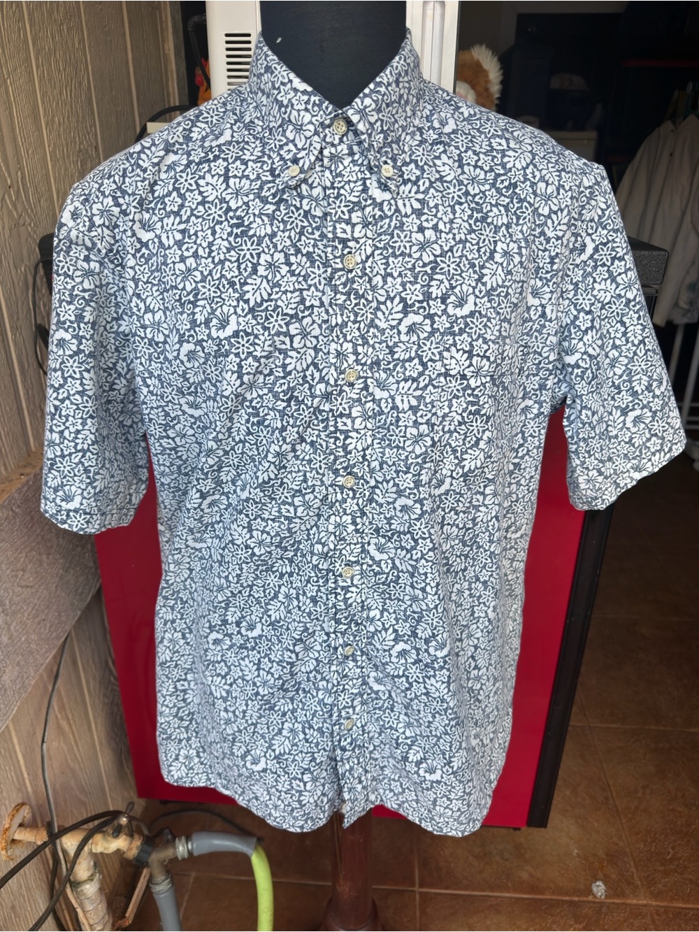 PreOwned Reyn Spooner Classic Blue/White Hawaiian Print Full Button Men's Large